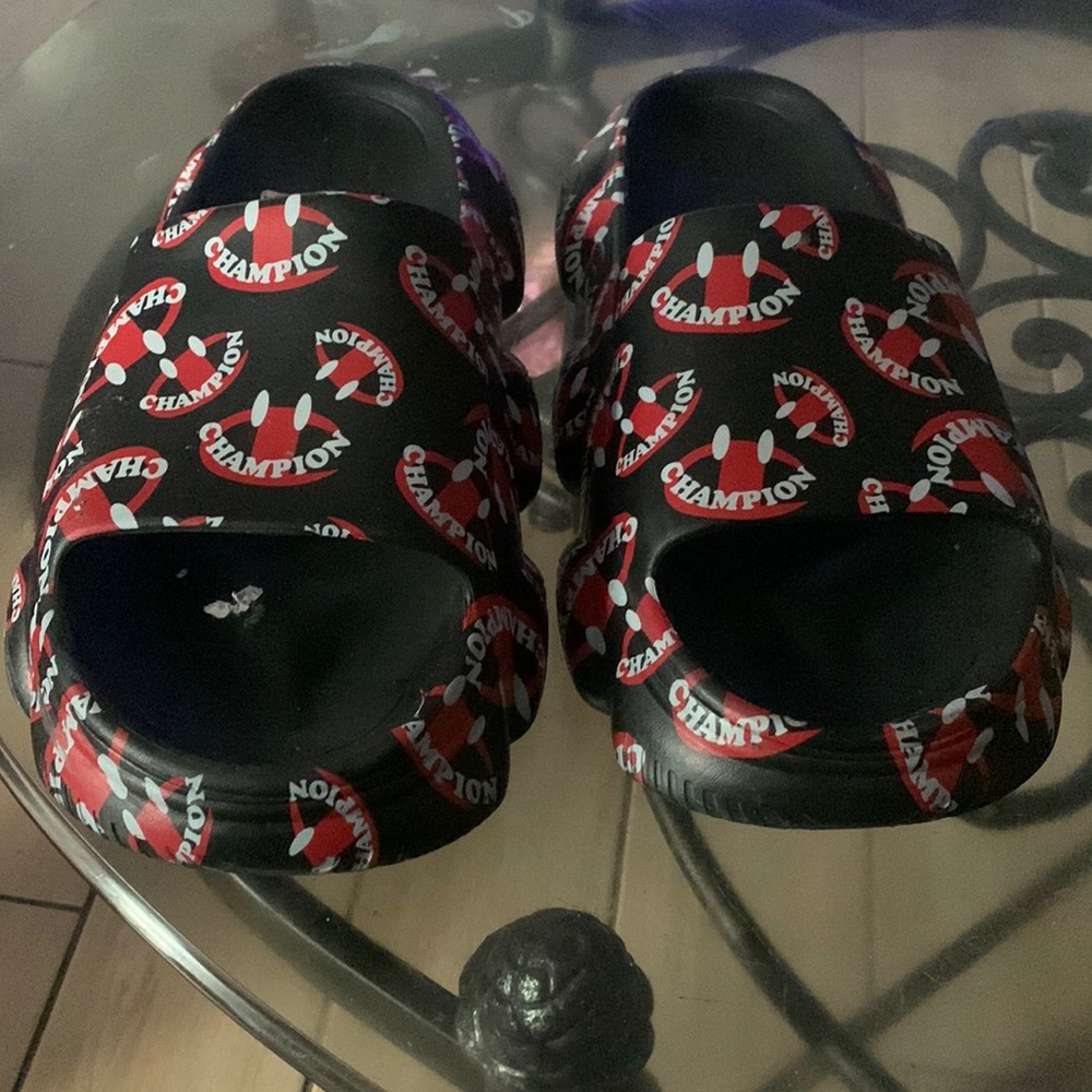 Champion logo sandals size 11